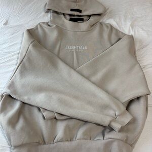Fear of God Essentials Sweatshirt in Light Gray